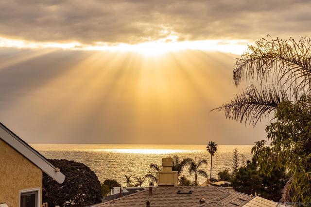Image 1 of 25 For 5726 La Jolla Blv  206