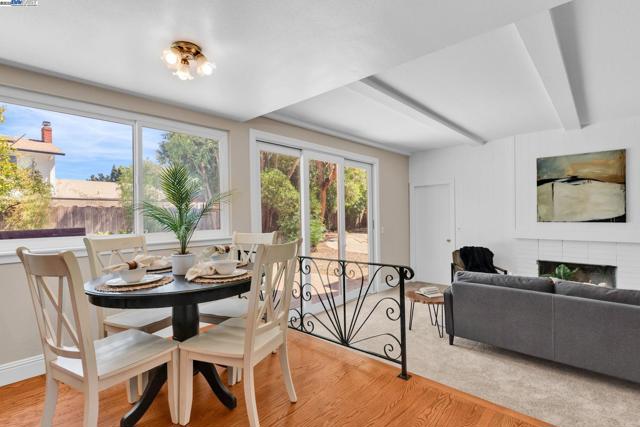 38 Barcelona Pl, Danville CA: https://media.crmls.org/mediaz/f5b96e04-d299-401e-9529-b0f8d18bba67.jpg