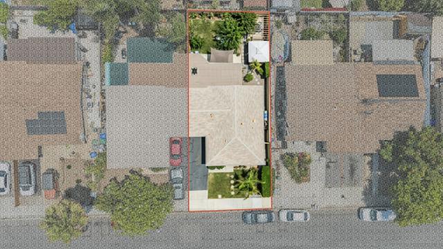 253 Holiday Way, Oceanside CA: https://media.crmls.org/mediaz/f5b98cd6-0c09-4804-b990-7973730505d0.jpg