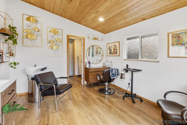 1379 Sunny Heights Road, Fallbrook CA: https://media.crmls.org/mediaz/f5b9ccb7-ed56-4a41-a889-9da908ec6000.jpg
