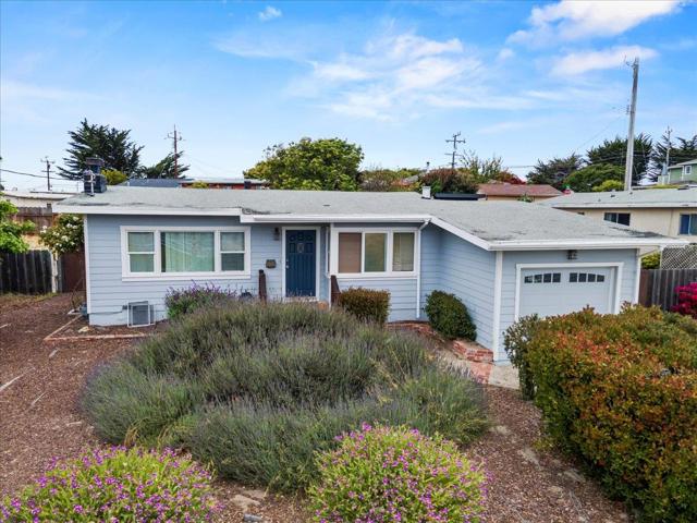 465 Harcourt Avenue, Seaside CA: https://media.crmls.org/mediaz/f5bb10a4-00d4-4be5-8752-ecfc6bb25b6b.jpg