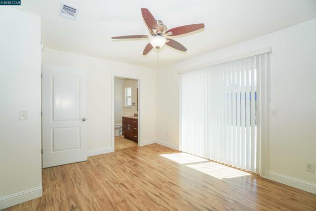 81 Pioneer Ct, Oakley CA: https://media.crmls.org/mediaz/f5bb171f-5418-438e-9029-a952c2914f9f.jpg