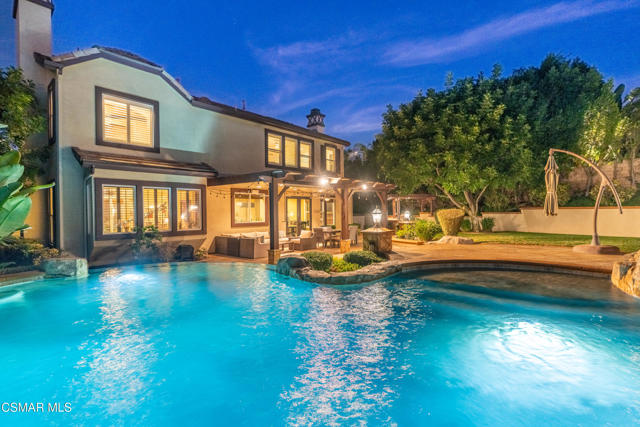 551 Rustic Hills Drive, Simi Valley CA: https://media.crmls.org/mediaz/f5bb6c3a-67d6-4ff0-b15b-21548c76b911.jpg