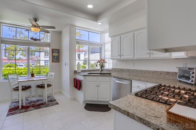 3367 Malta Way, Oceanside CA: https://media.crmls.org/mediaz/f5bba3fa-7cb0-4c08-86bf-22e267284384.jpg