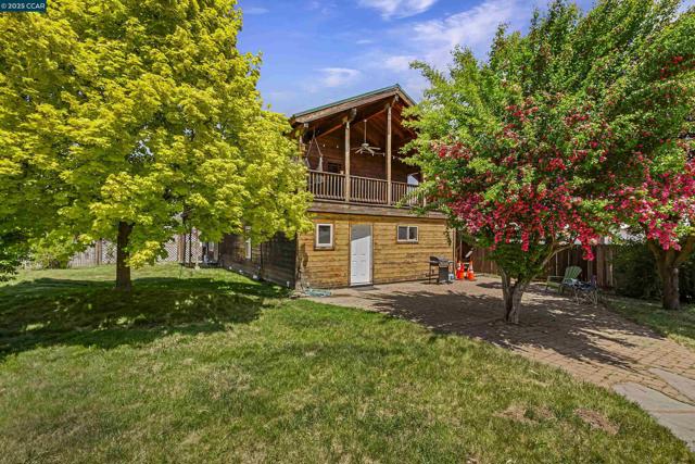 2266 E Main Street, Quincy CA: https://media.crmls.org/mediaz/f5bc42f3-da88-4bc9-9539-5dc6f20d4af8.jpg