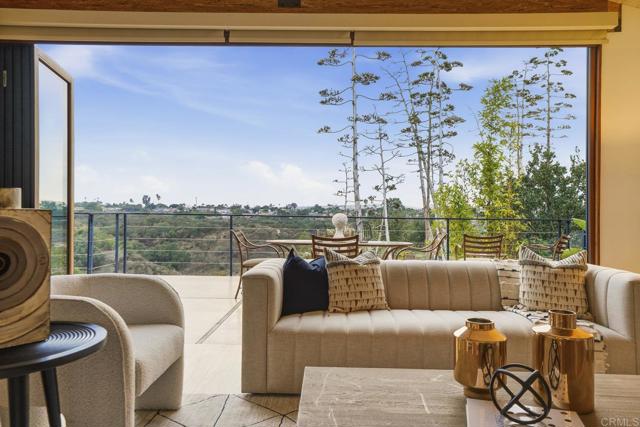 Detail Gallery Image 3 of 32 For 5442 Limerick Ct, San Diego,  CA 92117 - 3 Beds | 2 Baths