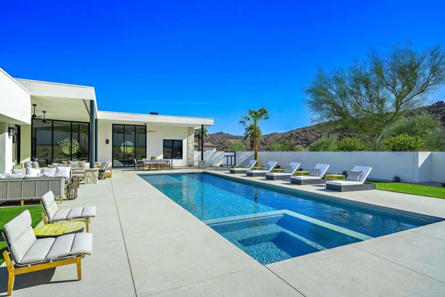 79242 Tom Fazio S Lane, La Quinta CA: https://media.crmls.org/mediaz/f5bd79d4-7d33-417a-90a9-1be15203f192.jpg