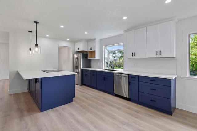 16 Melwood Court, Watsonville CA: https://media.crmls.org/mediaz/f5bd8dcd-b115-4151-a44f-591066e48f26.jpg