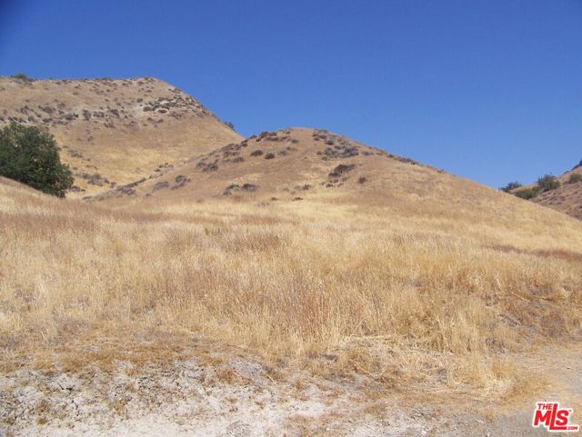 0 Apn 147-080-005, New Cuyama CA: https://media.crmls.org/mediaz/f5bd9ef5-dfb5-4a69-8997-4e5f853c576d.jpg