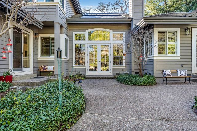 7832 Foothill Rd, Pleasanton CA: https://media.crmls.org/mediaz/f5be7e67-356c-48c6-a899-c06f9447eb74.jpg