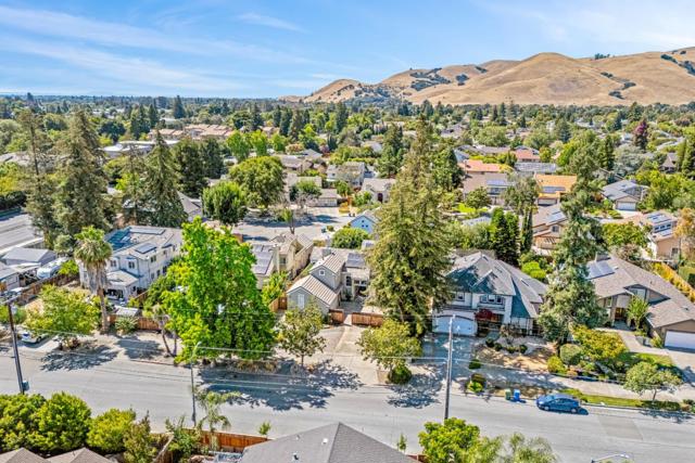 110 Morrison Canyon Road, Fremont CA: https://media.crmls.org/mediaz/f5be8699-24b6-4082-8f87-97072a239e1f.jpg