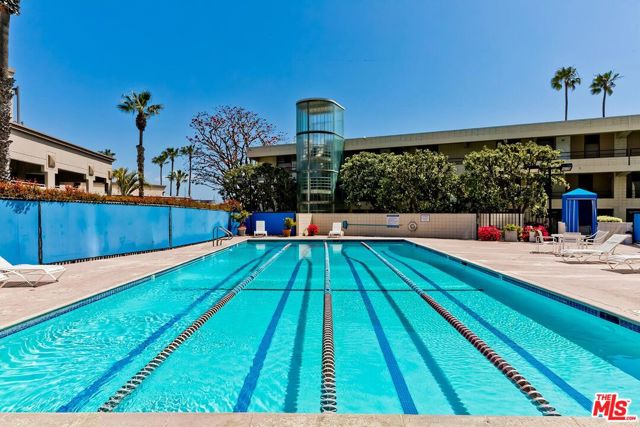 4335 Marina City Drive, Marina del Rey CA: https://media.crmls.org/mediaz/f5c00fec-2568-40da-9078-ea372de73d33.jpg
