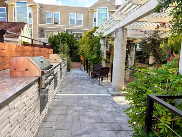 400 N 1st Street, San Jose CA: https://media.crmls.org/mediaz/f5c12e76-037e-4722-8659-047615cbc5a1.jpg