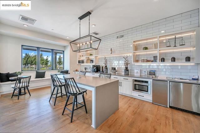 2291 Revival Lane, Rio Vista CA: https://media.crmls.org/mediaz/f5c13665-596f-4a6d-9f94-2b06ec418657.jpg