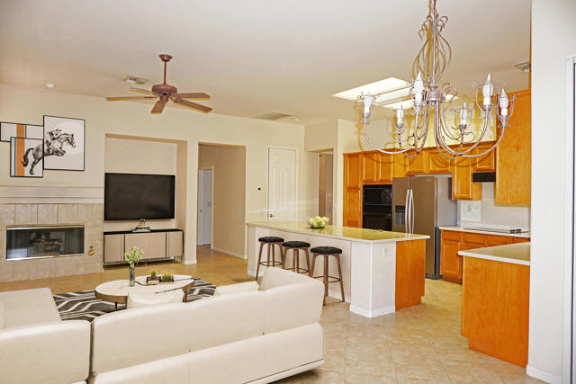 78438 Condor, Palm Desert CA: https://media.crmls.org/mediaz/f5c19362-cb6c-4ece-9935-a299bc1a9e17.jpg