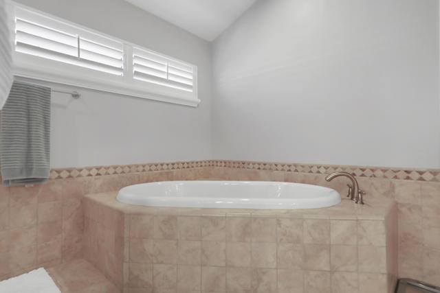 209 Bouquet Canyon Drive, Palm Desert, CA 92211