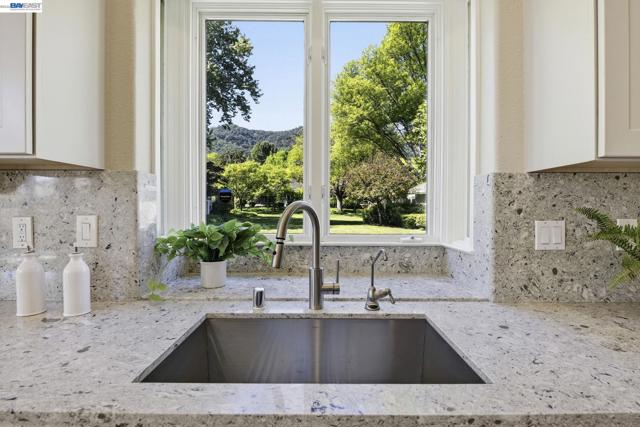 Image 13 of 53 For 7880 La Quinta Ct