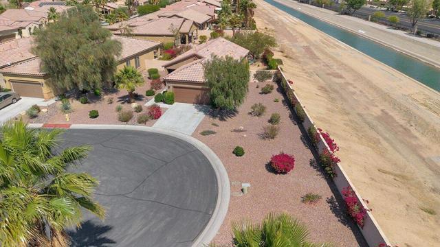39910 Corte De Moda, Indio CA: https://media.crmls.org/mediaz/f5c30c5b-2dd9-4b1a-91f5-4ad0b759f753.jpg