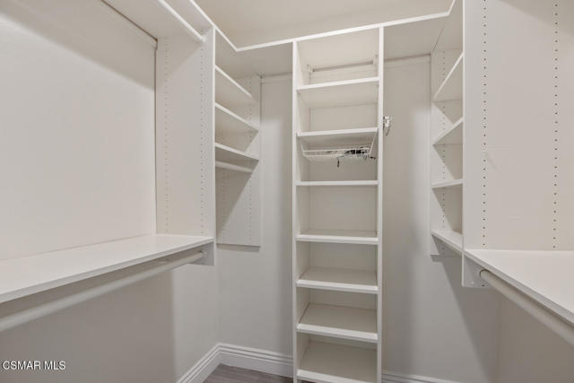 1469 Kirk Avenue, Thousand Oaks CA: https://media.crmls.org/mediaz/f5c49717-1648-4b8c-a5ad-16cdfef8f8eb.jpg