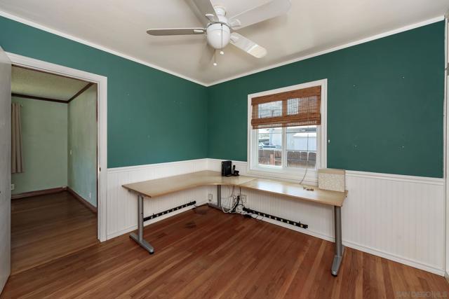 3551 Trophy Dr, La Mesa CA: https://media.crmls.org/mediaz/f5c56b85-65b4-4c93-afef-9352d00bfa18.jpg