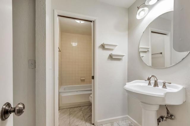5535 Sean Circle, San Jose CA: https://media.crmls.org/mediaz/f5c612ce-43b1-4723-b17b-fff2baca69fd.jpg