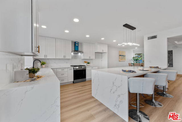 1722 E Turmont Street, Carson CA: https://media.crmls.org/mediaz/f5c6f045-d50e-4ee2-8bc3-a718286f93aa.jpg