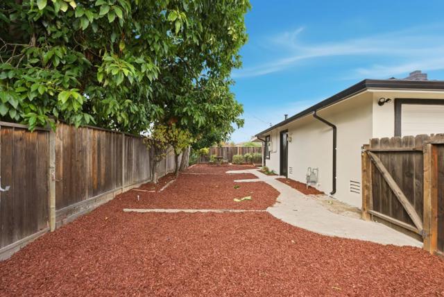 2165 Bray Avenue, Santa Clara CA: https://media.crmls.org/mediaz/f5c706d6-0fb5-4861-a6e2-76951a782aef.jpg