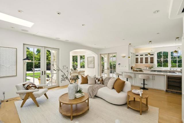 842 Boyce Avenue, Palo Alto CA: https://media.crmls.org/mediaz/f5c796a6-7d8f-4d79-bdcd-acae37fe1e62.jpg