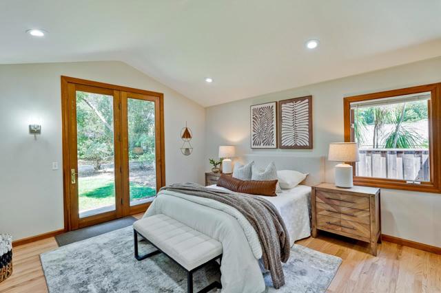1625 Hazelaar Way, Los Altos CA: https://media.crmls.org/mediaz/f5c8e530-7e98-471c-aa47-3b48ed0becd3.jpg