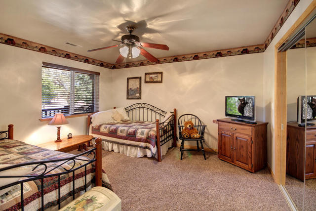 1769 Cascade Road, Big Bear CA: https://media.crmls.org/mediaz/f5c9051e-5a2a-4edc-9b0f-80bb4f041a19.jpg