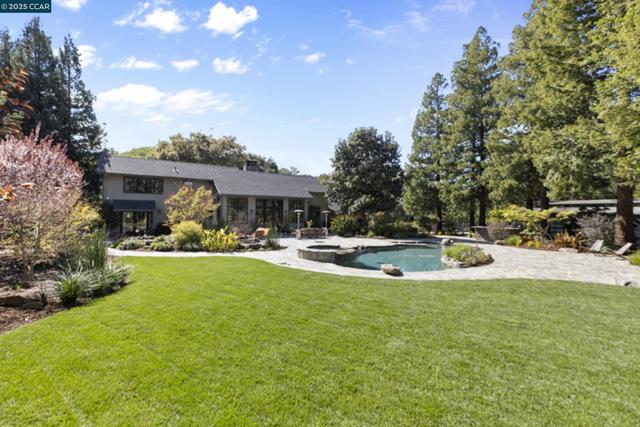 350 Pine Creek Rd, Walnut Creek CA: https://media.crmls.org/mediaz/f5c97351-b3ca-4378-a06e-b98b99dfabdd.jpg