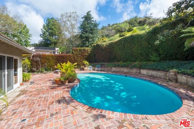 3480 MANDEVILLE CANYON Road, Los Angeles CA: https://media.crmls.org/mediaz/f5c999eb-7975-43fa-9a43-bcbf8e4ddcd9.jpg