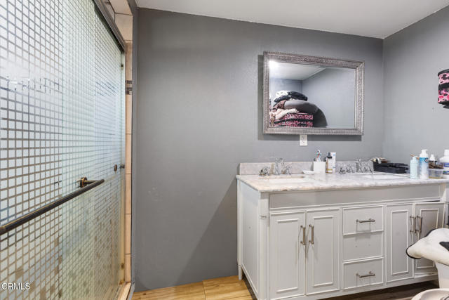 106 Arrowhead Circle, Oxnard CA: https://media.crmls.org/mediaz/f5ca160f-43df-4882-8000-3f54de6f85db.jpg
