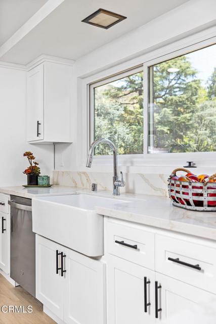 709 Wilson Court, Burbank CA: https://media.crmls.org/mediaz/f5ca8285-c5ff-47a2-88e7-2de835689e0e.jpg