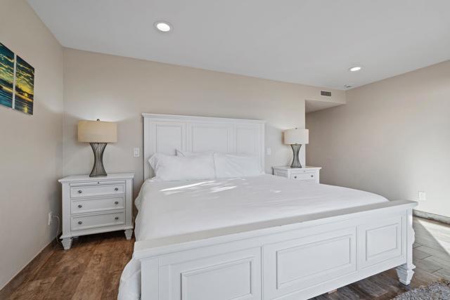 1177 Pacific Beach Drive, San Diego CA: https://media.crmls.org/mediaz/f5caae58-1796-4137-be3e-4a8c64eca2ac.jpg