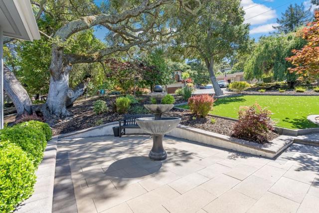 739 Oak View Way, Redwood City CA: https://media.crmls.org/mediaz/f5cad665-3ec2-4a49-9065-71c4cebadbc9.jpg