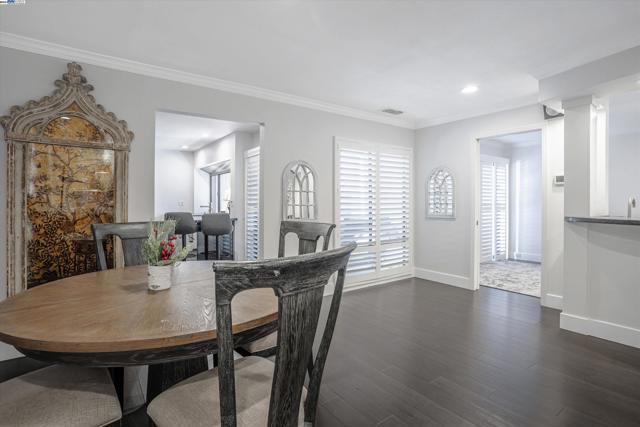 Image 13 of 56 For 314 Elmhurst Cir