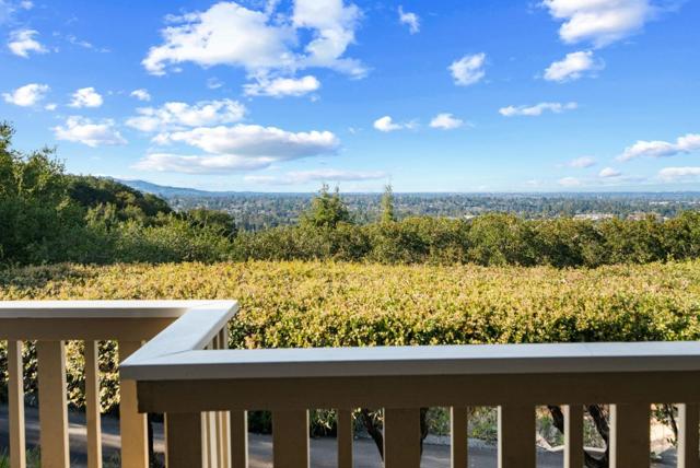 17180 Crescent Drive, Los Gatos CA: https://media.crmls.org/mediaz/f5cba4c8-270c-4130-adac-75fa0f6272b1.jpg