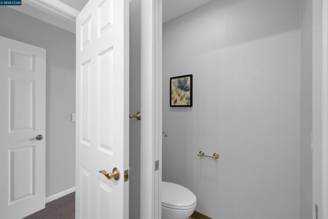 314 Skyline Dr, San Ramon CA: https://media.crmls.org/mediaz/f5cbb3d8-57da-4096-acc5-24adf68952c4.jpg