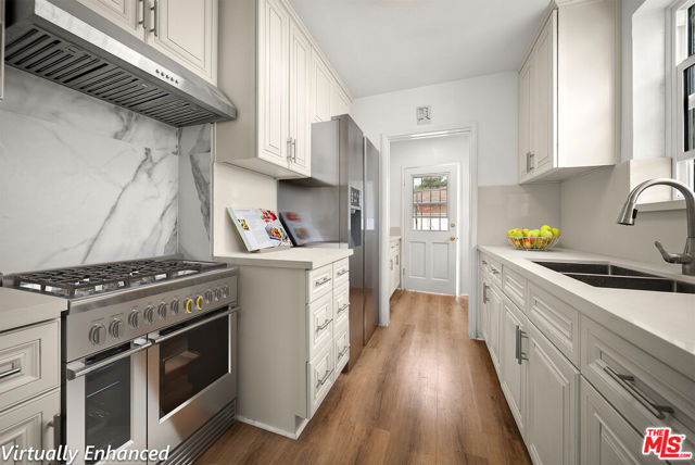 3961 W 64th Street, Los Angeles CA: https://media.crmls.org/mediaz/f5cbd05e-d368-4187-81d3-6fed73f9dd29.jpg