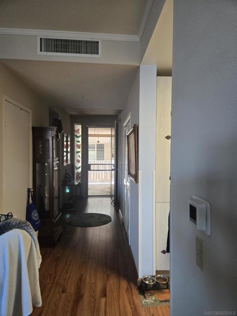 4701 Date, La Mesa CA: https://media.crmls.org/mediaz/f5ccd1da-f2a3-46a7-a460-d811d341b8bc.jpg