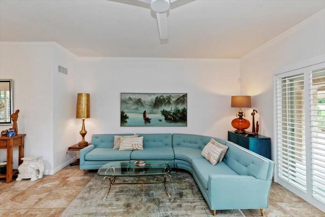 44509 Sorrento Court, Palm Desert CA: https://media.crmls.org/mediaz/f5ce520b-c857-4d16-a72d-6ca707187f04.jpg