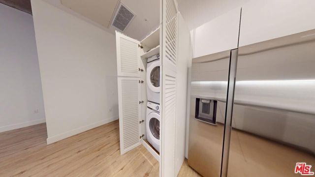 414 N Orange Street, Glendale CA: https://media.crmls.org/mediaz/f5ce7f33-d918-419b-aed8-12ba6d8ead66.jpg