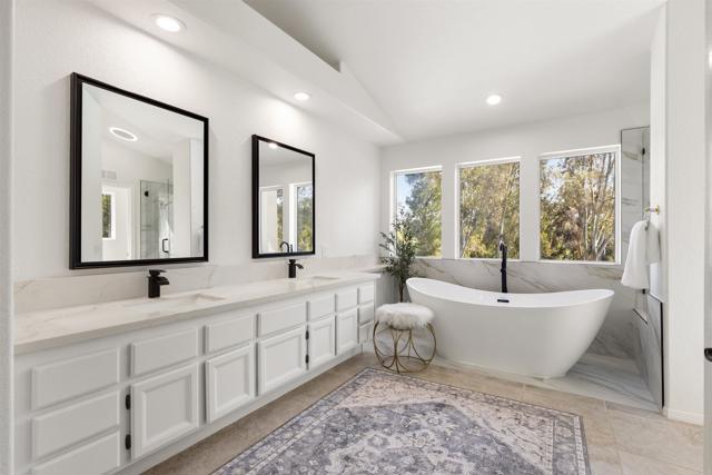 Detail Gallery Image 17 of 60 For 16883 Saint Andrews Dr, Poway,  CA 92064 - 5 Beds | 5/1 Baths