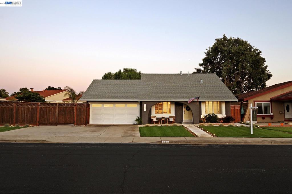 831 Delaware Way