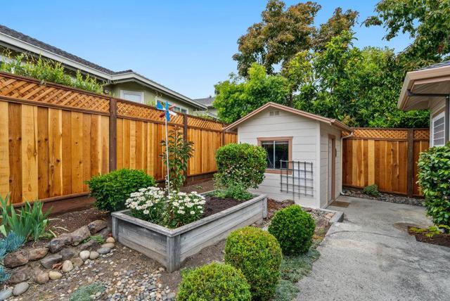 721 Paradiso Court, Soquel CA: https://media.crmls.org/mediaz/f5cedf2b-55a6-4fae-bc6f-6fd6afece5ff.jpg