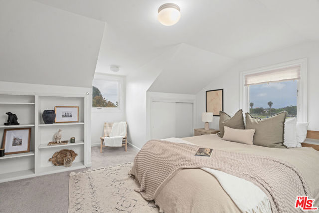 8044 Cowan Avenue, Los Angeles CA: https://media.crmls.org/mediaz/f5cf164b-8a2f-4668-9113-810cbbcce86e.jpg