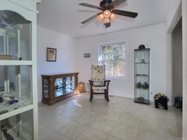 Image 20 of 30 For 10252 Oak Grove Dr