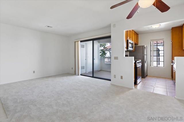 13330 Caminito Ciera, San Diego CA: https://media.crmls.org/mediaz/f5d01bf3-24f4-4f2f-8b9d-3a413e64a6da.jpg