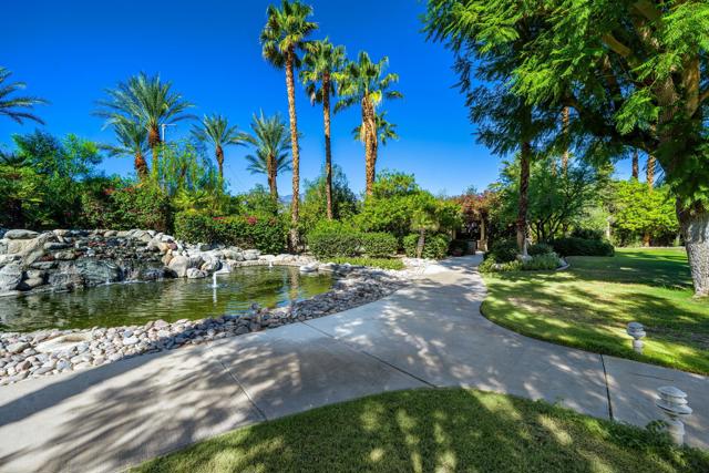 350 Loch Lomond Road, Rancho Mirage CA: https://media.crmls.org/mediaz/f5d1094a-f0b7-4f98-aa0a-1fdb20a1b07c.jpg